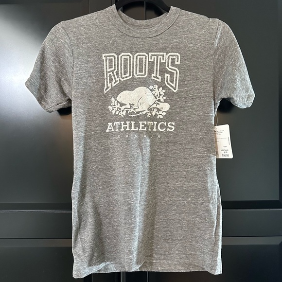 NWT - Roots Athletics T-shirt - Size Small - Heather Grey - Picture 1 of 6